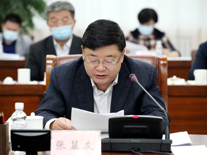 6、省政协副主席张显友列席会议并发言.jpg