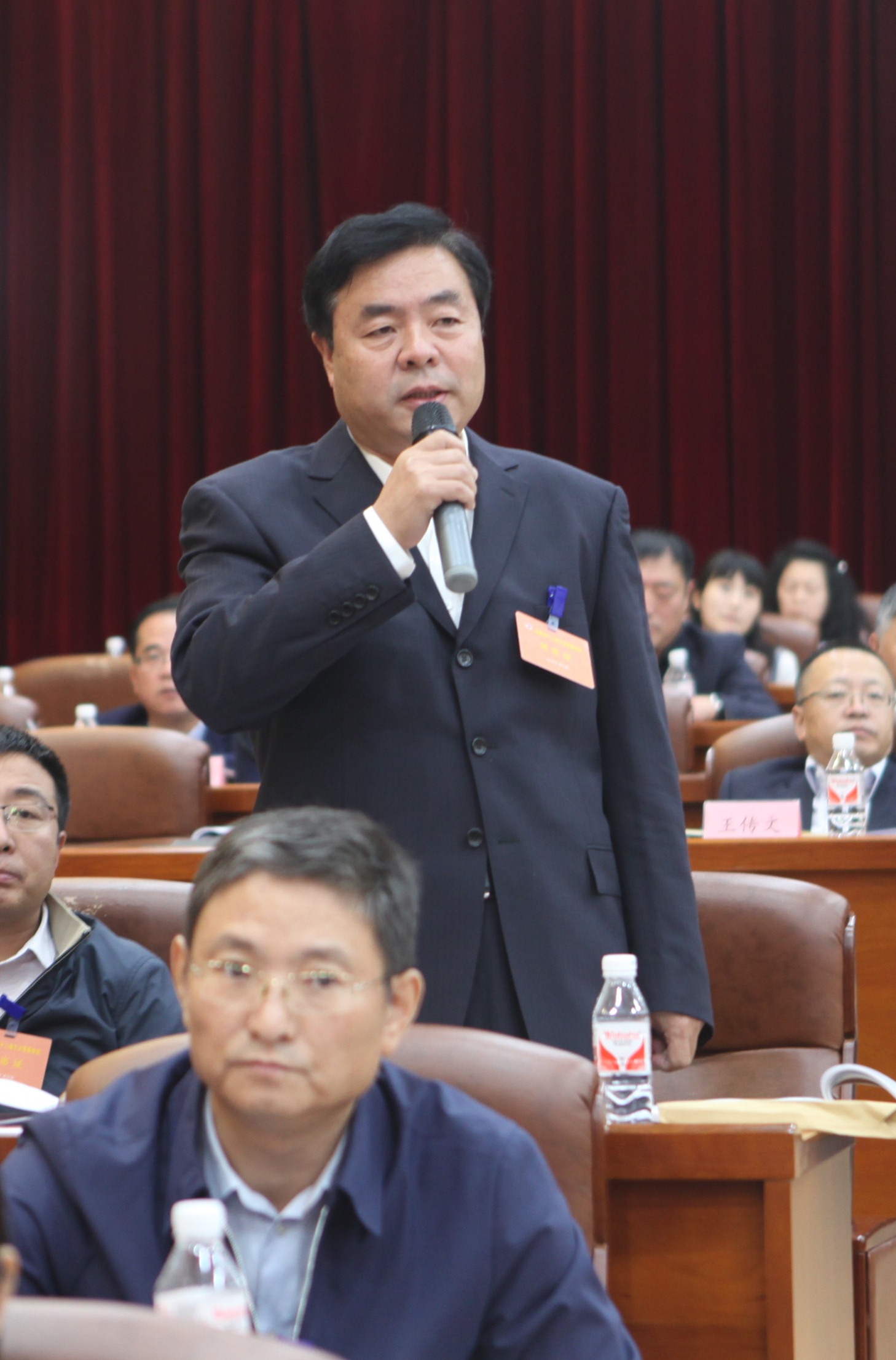 18省农委副主任孙化库回答委员提问.jpg