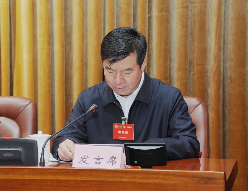 6省政协常委、绥化市政协主席杨川庆发言.jpg